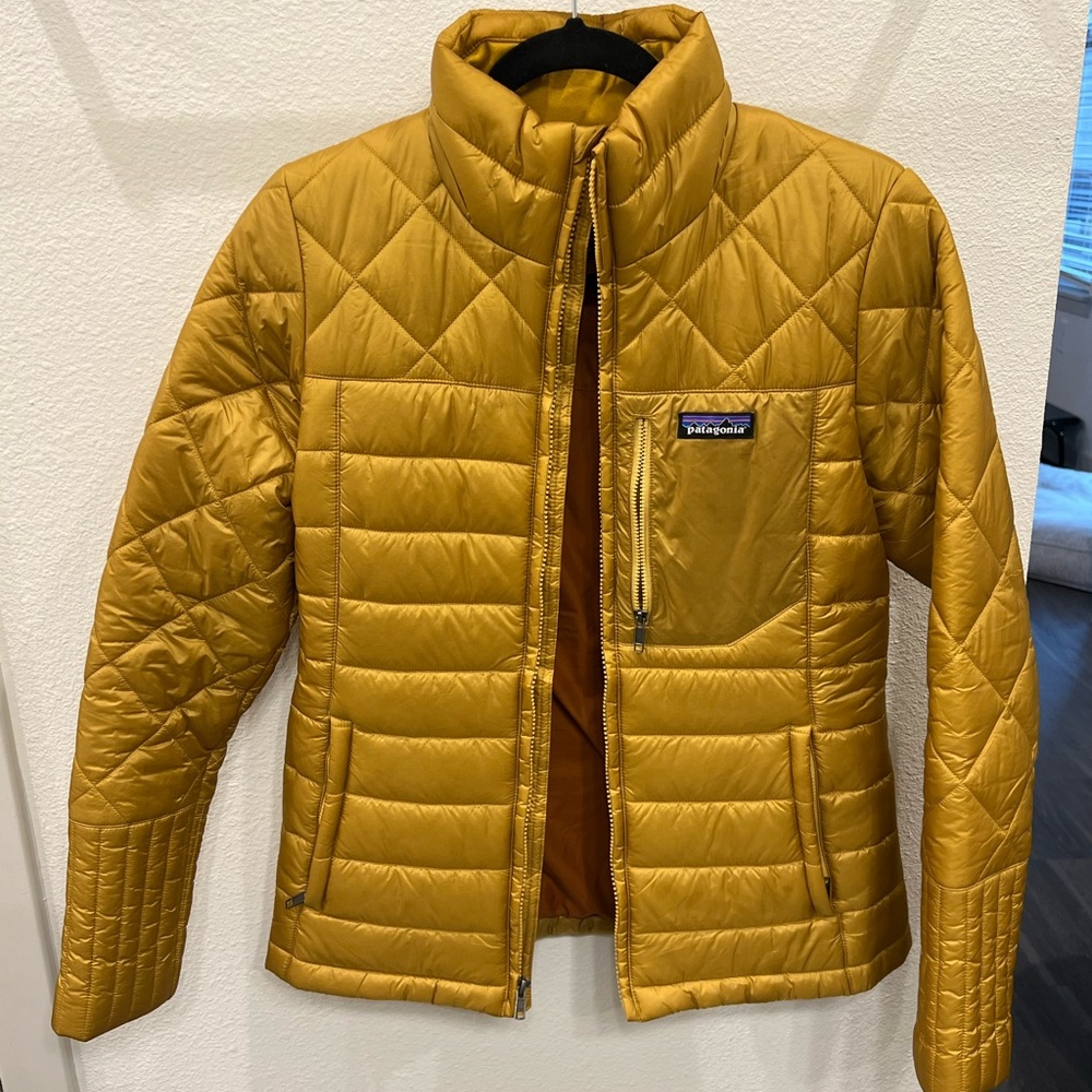 Patagonia gold puffer